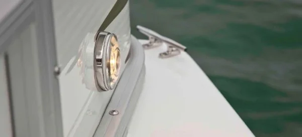 Hurricane Fun Deck 150 CV – Image 5