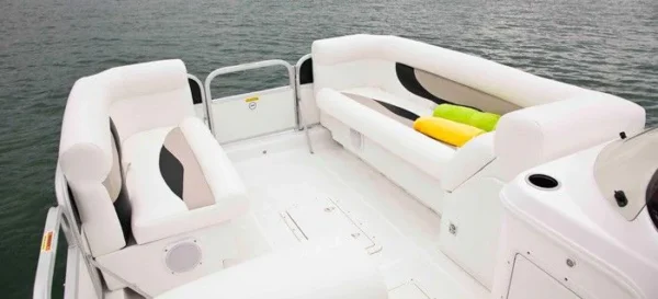 Hurricane Fun Deck 150 CV – Image 9